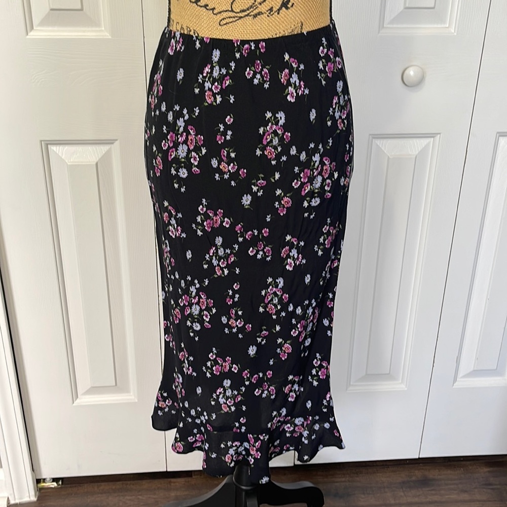 Haggar Black Floral Ruffle Hem Skirt